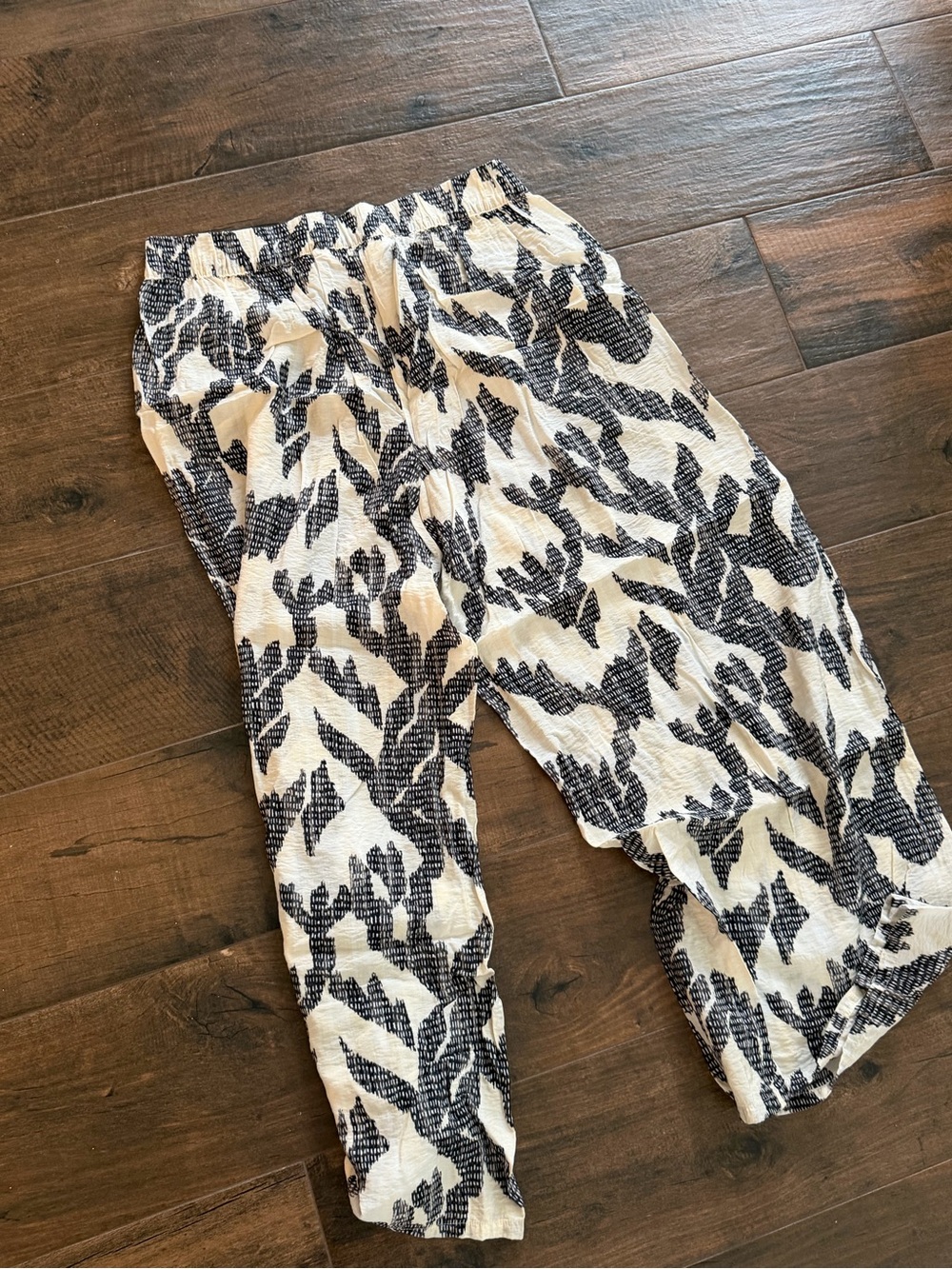 Peace Love World Black & White Wide Leg Printed Palazzo Pants - Picture 5 of 7